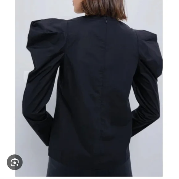 Hyacinth House Black Keyhole Becket Puff Sleeve Blouse Size Small - Picture 8 of 8